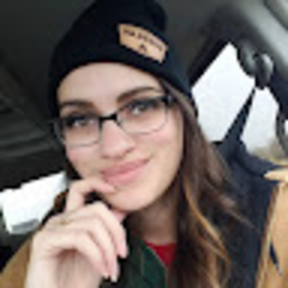 Meet your Posher, Kira